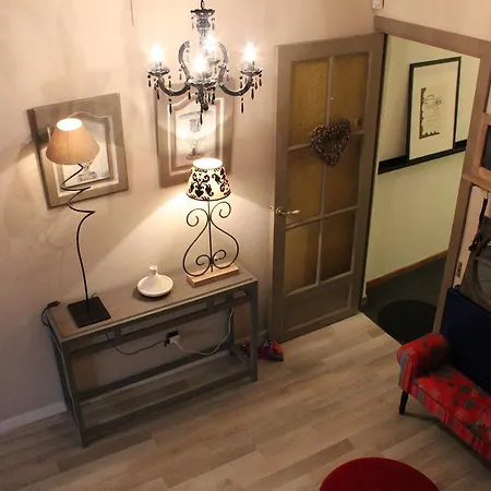 La Maison In&out Bed & Breakfast *