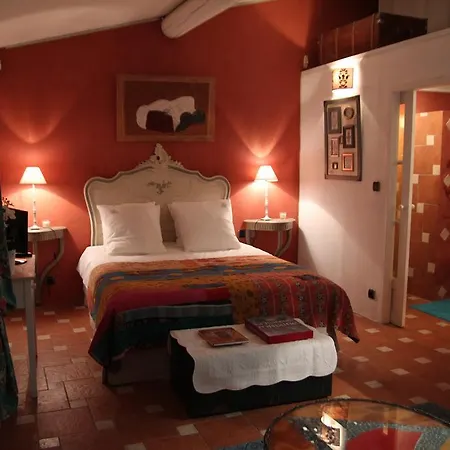 Bed & Breakfast La Maison In&out Aigues-Mortes
