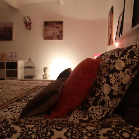 La Maison In&out Bed & Breakfast