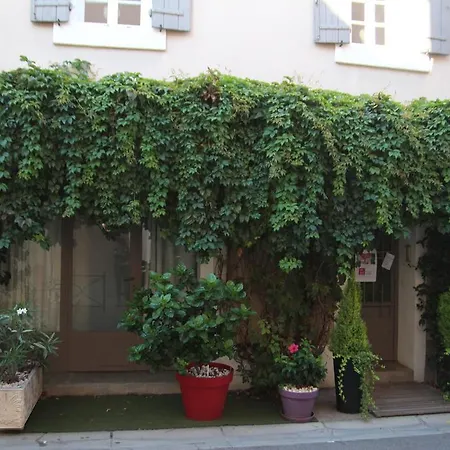 La Maison In&out Bed & Breakfast Aigues-Mortes