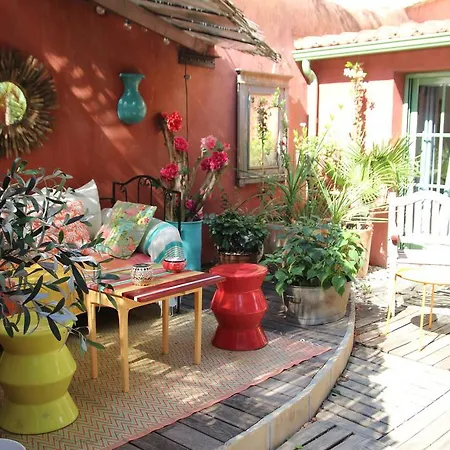 Bed & Breakfast La Maison In&out Aigues-Mortes