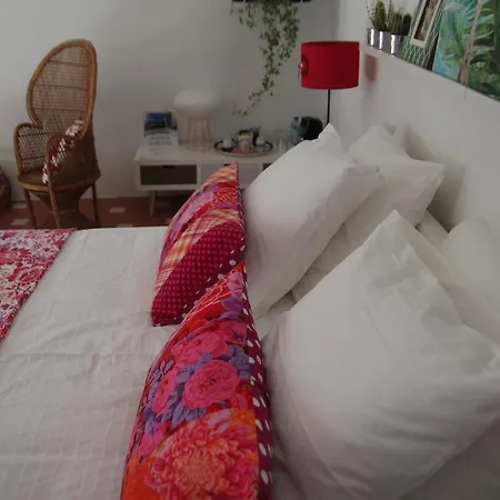 La Maison In&out Bed & Breakfast *