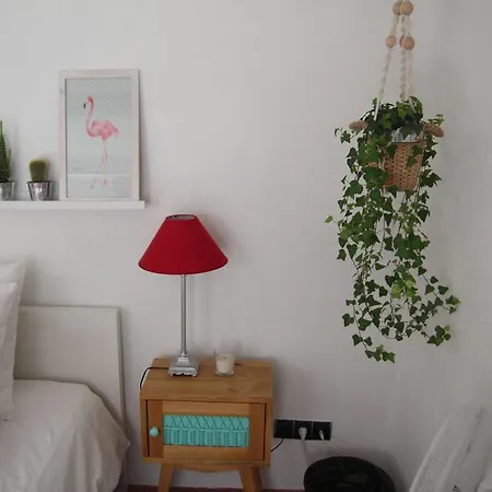 La Maison In&out Bed & Breakfast Aigues-Mortes
